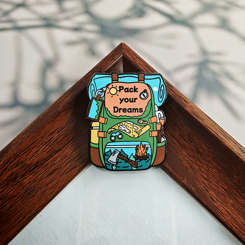 Broche pour sac à dos sur le t - Outdoor Adventure Enthusiast avis et prix