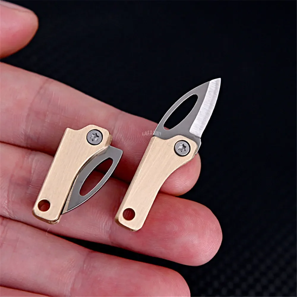 Couteau magnétique multifoncti - Camp Knife Multi avis et prix